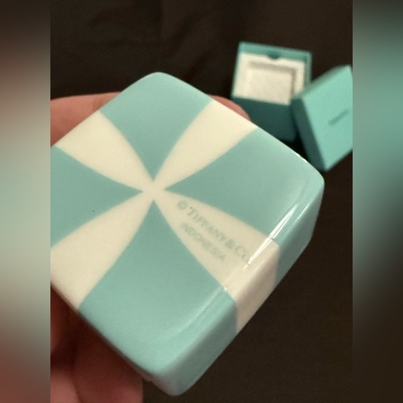 NEW TIFFANY & CO JEWELRY BOX - Picture 7 of 7